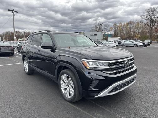 2022 Volkswagen Atlas 3.6L SE w/Technology