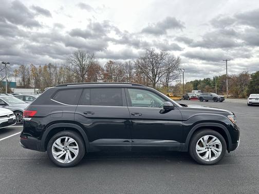 2022 Volkswagen Atlas 3.6L SE w/Technology