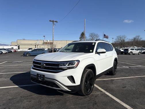 2023 Volkswagen Atlas 3.6L SE w/Technology