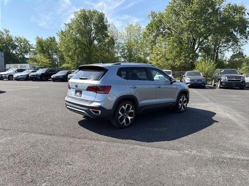 Pyrite Silver Metallic 2023 Volkswagen Taos 1.5T SEL