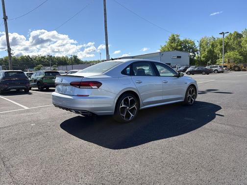 Reflex Silver Metallic 2020 Volkswagen Passat 2.0T R-Line