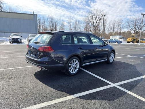 2017 Volkswagen Golf Alltrack TSI SE