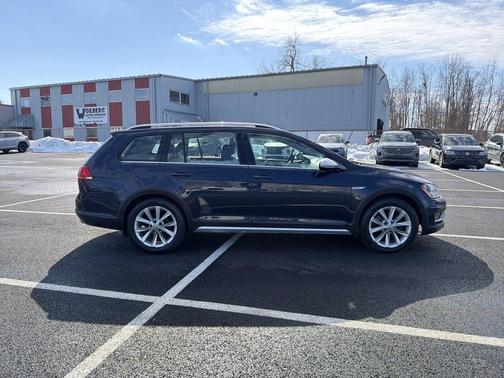 2017 Volkswagen Golf Alltrack TSI SE