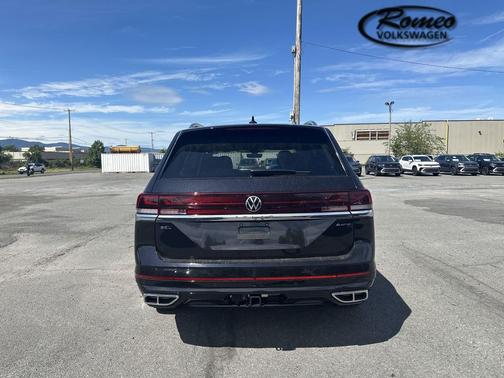 2026 Volkswagen Atlas 2.0T SEL Premium R-Line 4MOTION
