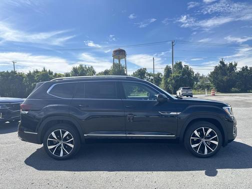 2026 Volkswagen Atlas 2.0T SEL Premium R-Line 4MOTION