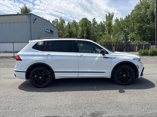 2022 Volkswagen Tiguan 2.0T SE R-Line Black 4MOTION