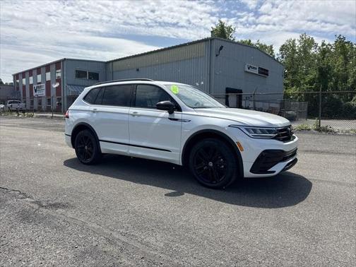 2022 Volkswagen Tiguan 2.0T SE R-Line Black 4MOTION