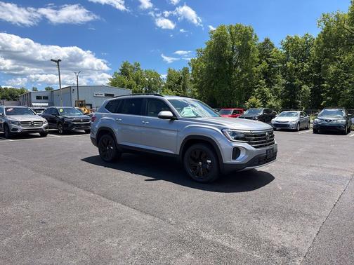 Silver Mist Metallic 2026 Volkswagen Atlas 2.0T SE w/Technology 4MOTION
