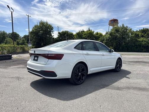 2025 Volkswagen Jetta 1.5T SE