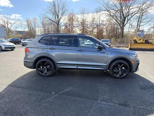 2024 Volkswagen Tiguan 2.0T SE R-Line Black 4MOTION