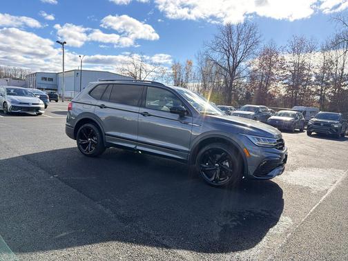 2024 Volkswagen Tiguan 2.0T SE R-Line Black 4MOTION