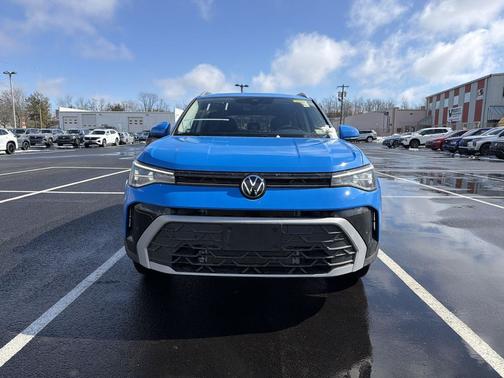 Cornflower Blue 2026 Volkswagen Taos SE