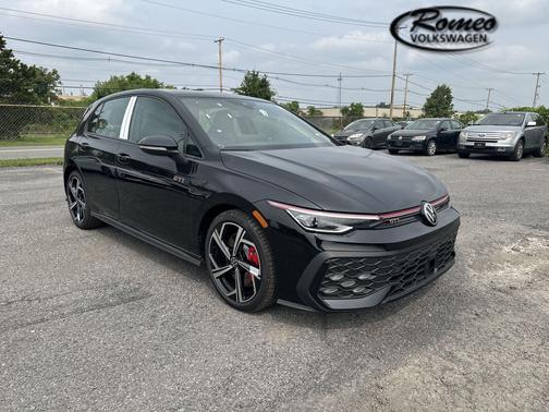 2025 Volkswagen Golf GTI 2.0T SE DSG
