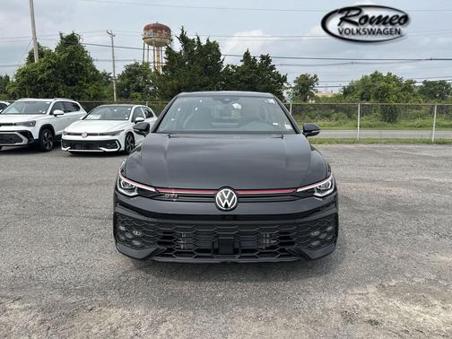 2025 Volkswagen Golf GTI 2.0T SE DSG