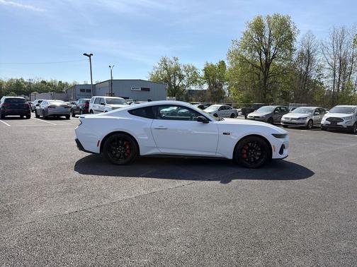 Oxford White 2024 Ford Mustang GT Premium