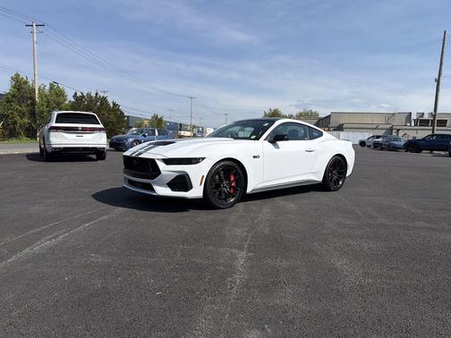 Oxford White 2024 Ford Mustang GT Premium