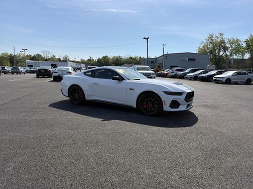 Oxford White 2024 Ford Mustang GT Premium
