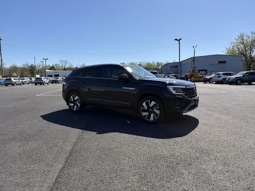 Deep Black Pearl 2024 Volkswagen Atlas Cross Sport 2.0T SE w/Technology 4MOTION