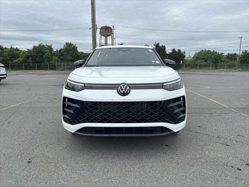 2025 Volkswagen Tiguan 2.0T SE R-Line Black 4MOTION