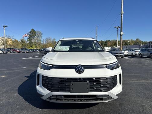 2025 Volkswagen Tiguan 2.0T SE 4MOTION