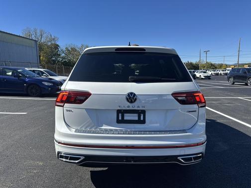 2023 Volkswagen Tiguan 2.0T SEL R-Line 4MOTION