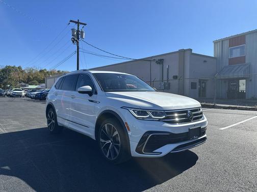 2023 Volkswagen Tiguan 2.0T SEL R-Line 4MOTION