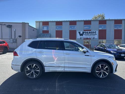 2023 Volkswagen Tiguan 2.0T SEL R-Line 4MOTION