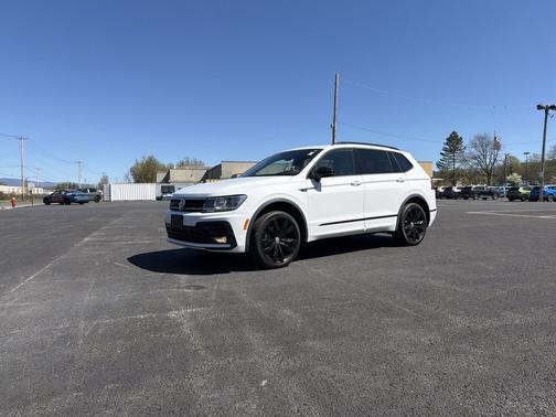Pure White 2021 Volkswagen Tiguan 2.0T SE R-Line Black 4MOTION