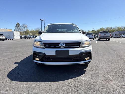 Pure White 2021 Volkswagen Tiguan 2.0T SE R-Line Black 4MOTION