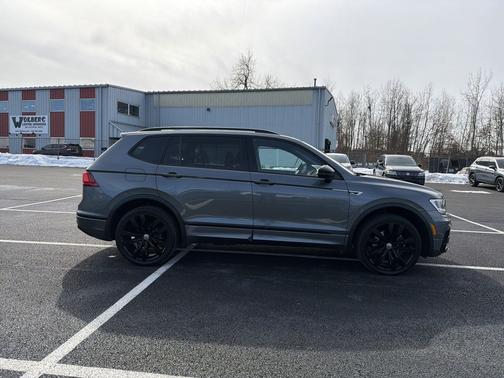 2020 Volkswagen Tiguan 2.0T SE R-Line Black 4MOTION