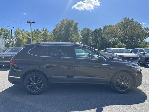 2024 Volkswagen Tiguan 2.0T SE 4MOTION