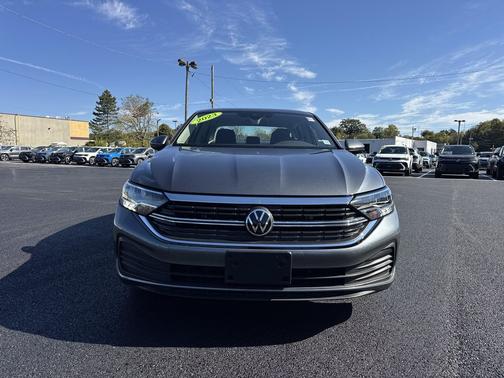 2023 Volkswagen Jetta 1.5T SE