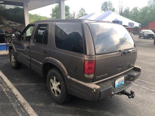 1999 Oldsmobile Bravada Base