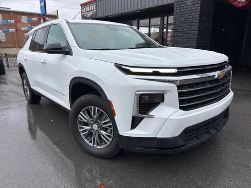 2025 Chevrolet Traverse LT