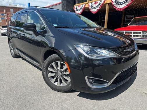 2020 Chrysler Pacifica Touring-L Plus