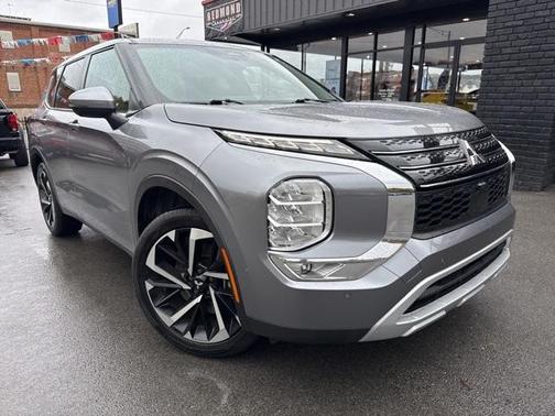 2022 Mitsubishi Outlander SE