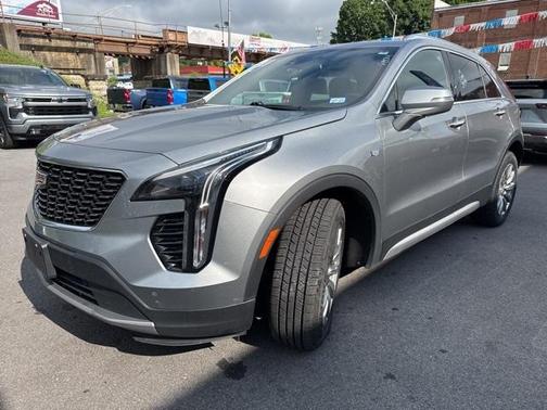 2023 Cadillac XT4 Premium Luxury