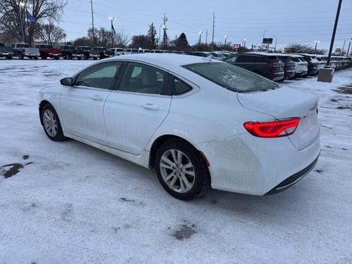 2017 Chrysler 200 Limited