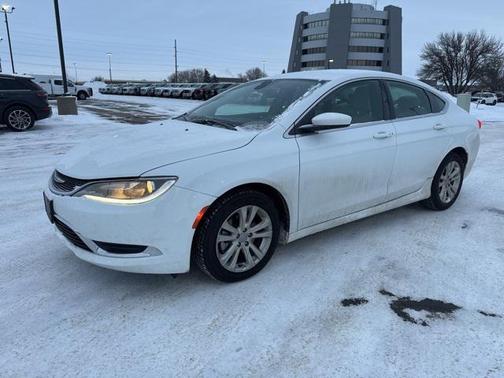 2017 Chrysler 200 Limited