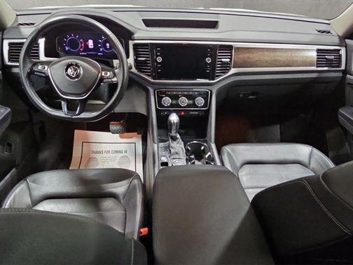 Pure White 2019 Volkswagen Atlas 3.6L SEL Premium