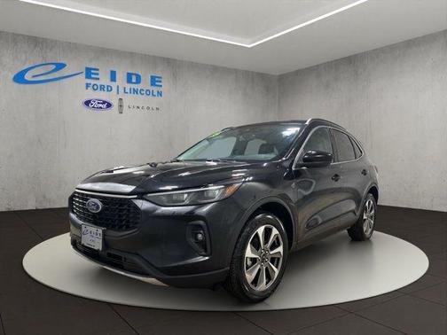 Agate Black Metallic 2025 Ford Escape Platinum