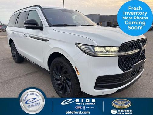 Pristine White Metallic Tri-Coat 2025 Lincoln Navigator Reserve