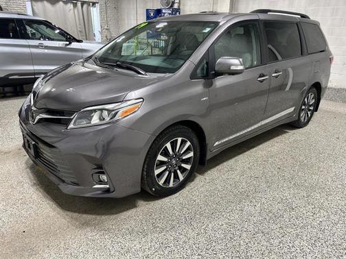 2019 Toyota Sienna Limited Premium