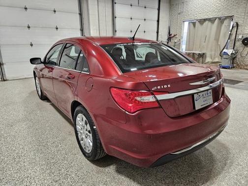 2013 Chrysler 200 LX