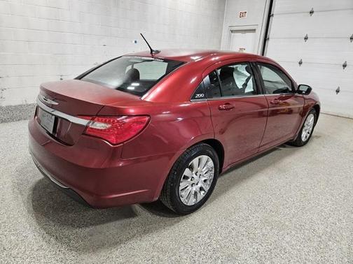 2013 Chrysler 200 LX