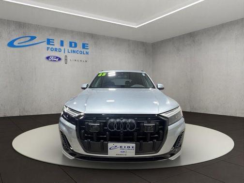 Satellite Silver Metallic 2025 Audi Q7 45 Premium Plus