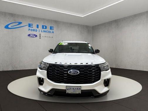 White Metallic 2025 Ford Explorer ST-Line