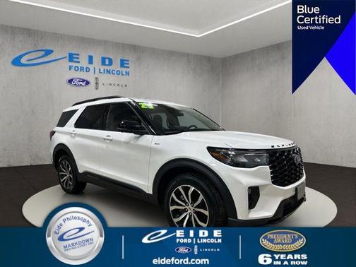 White Metallic 2025 Ford Explorer ST-Line