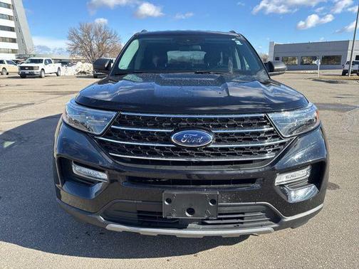 Agate Black Metallic 2021 Ford Explorer XLT