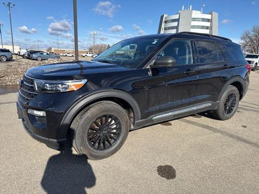 Agate Black Metallic 2021 Ford Explorer XLT